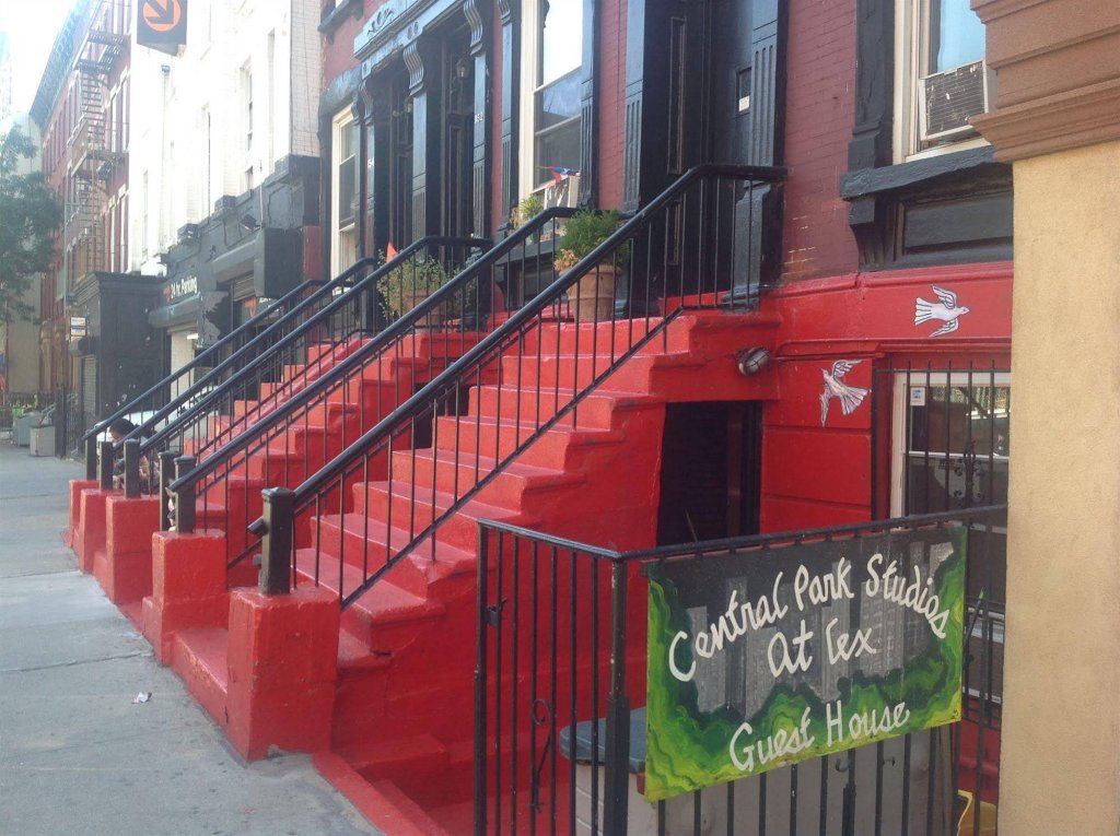 Фото отеля 1