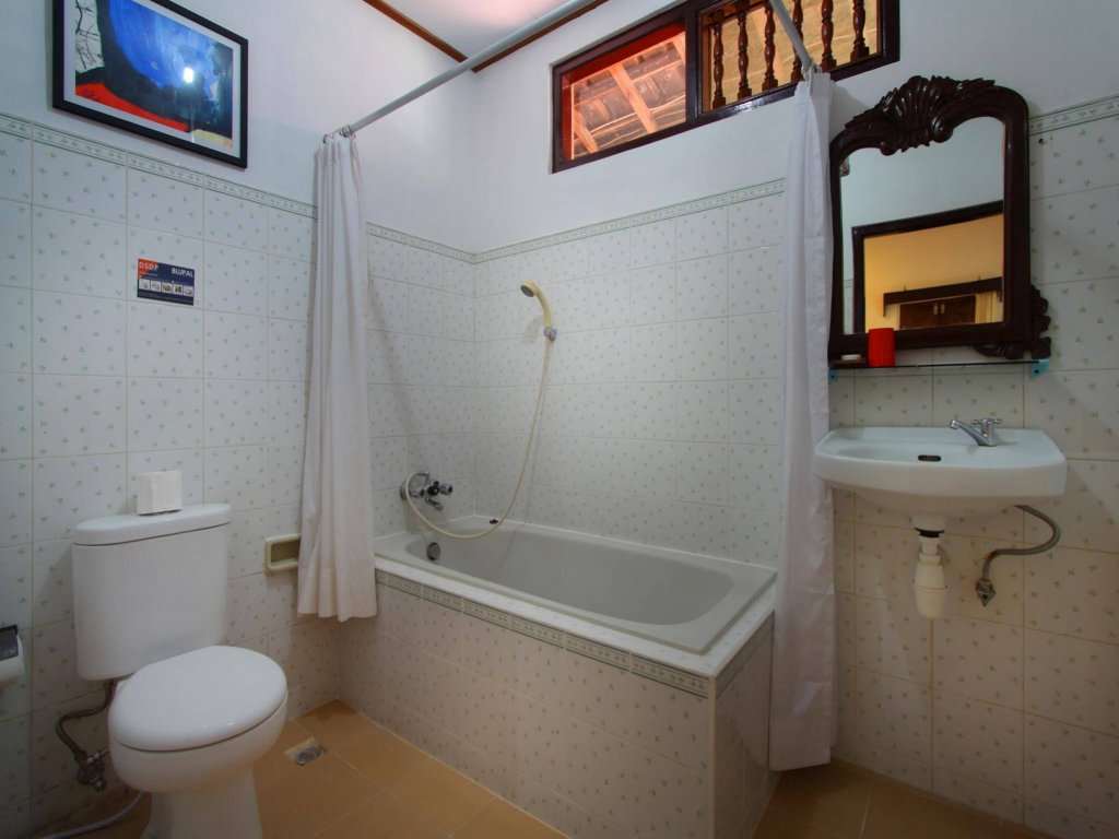 Фото Hotel Jati and Home Stay