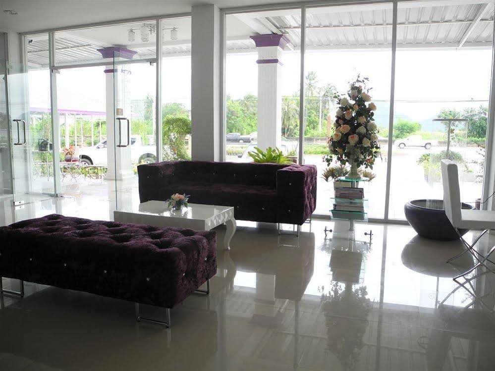 Фото Phet Cha-am Plaza & Resort
