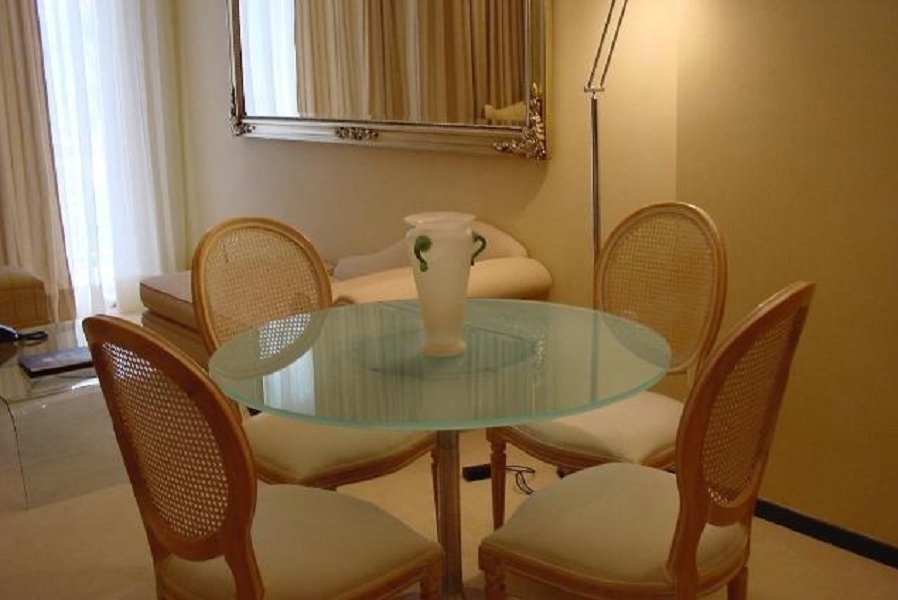 Фото Best Western Plus Embassy Hotel