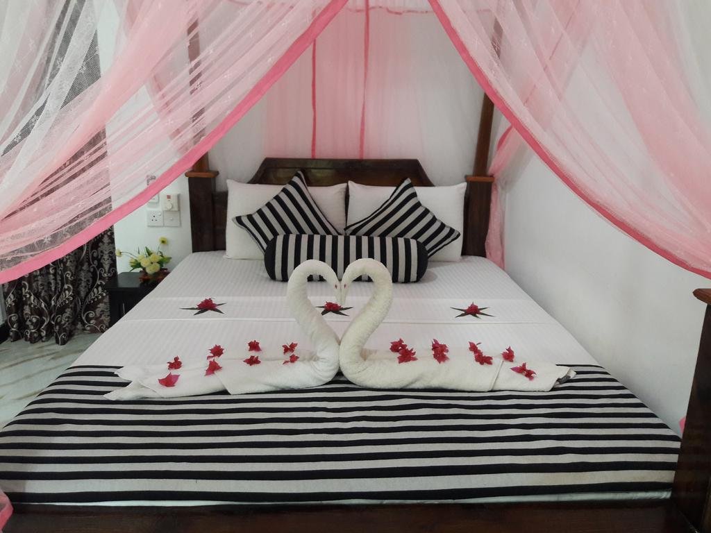 Фото N. L. I. Guest House