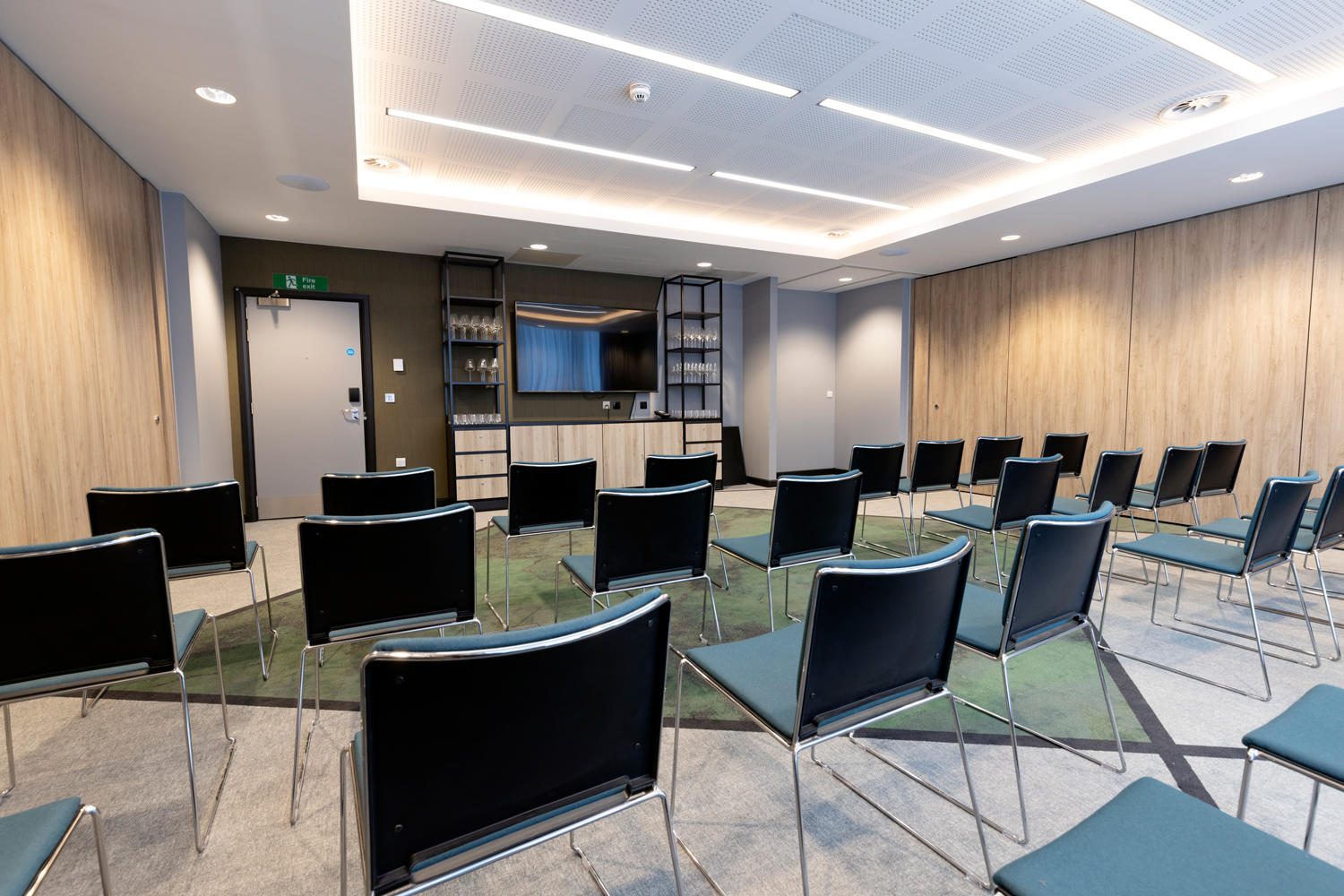 Фото Novotel Liverpool Paddington Village