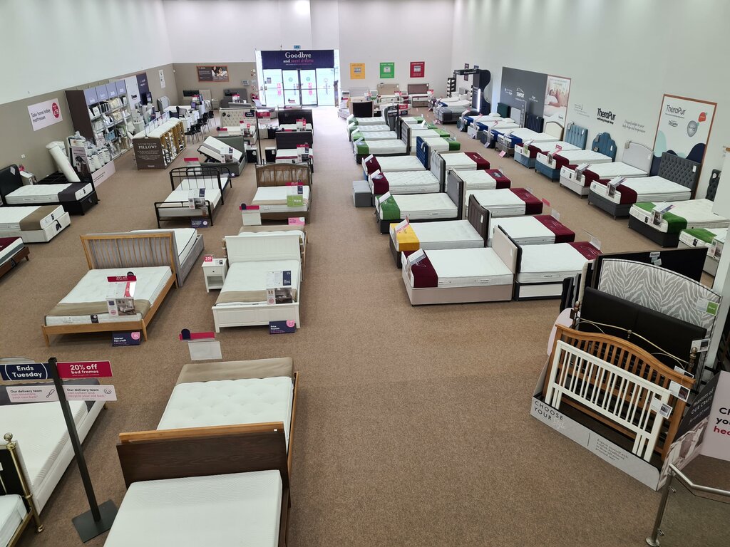 Furniture store Dreams Hull, England, photo