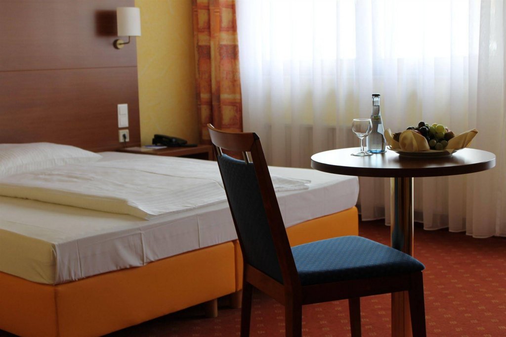 Фото Novum Hotel Rega Stuttgart City Center