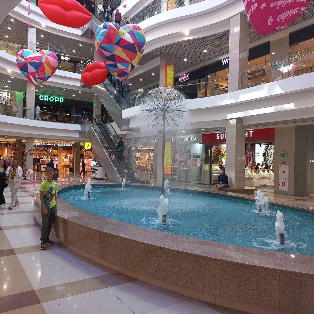 Shopping mall Modniy kvartal, Irkutsk, photo