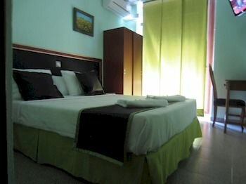 Фото C. H. Chelo