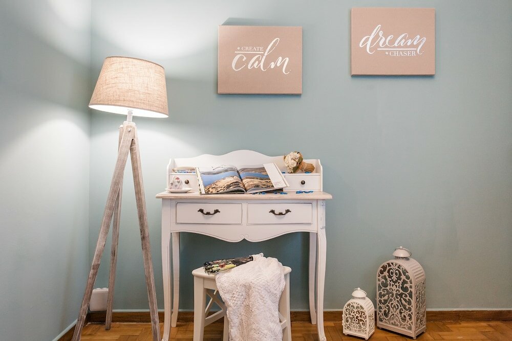 Фото Charming Acropolis Metro Station Apartment, Clean And Cozy