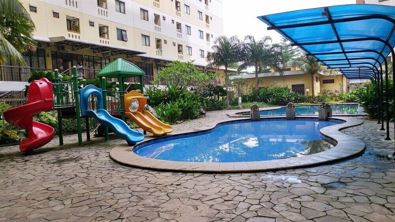 Гостиница Comfort Living 2br at Kebagusan City Apartment