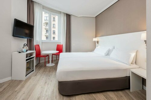 Гостиница Hotel Madrid Gran VIA 25 Affiliated by Meliá в Мадриде