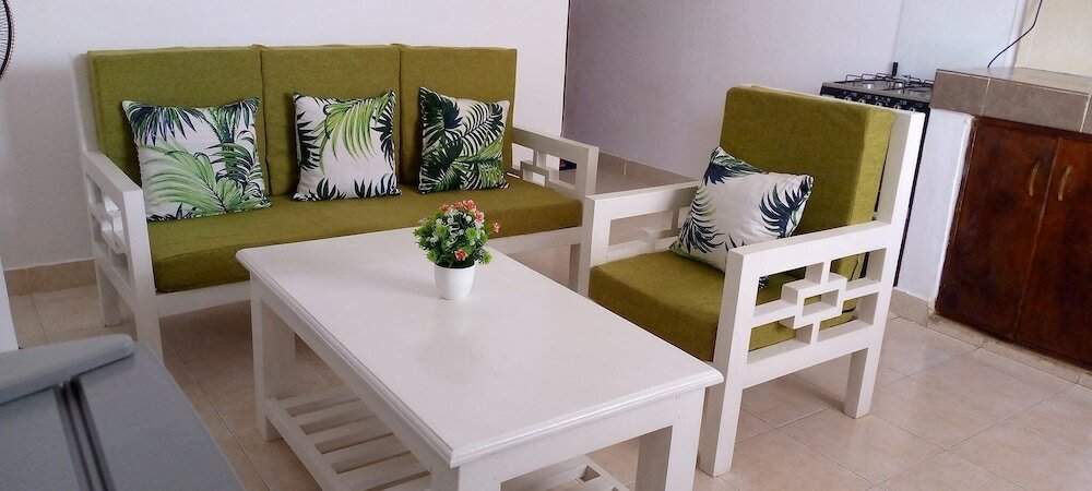 Фото White House Mtwapa