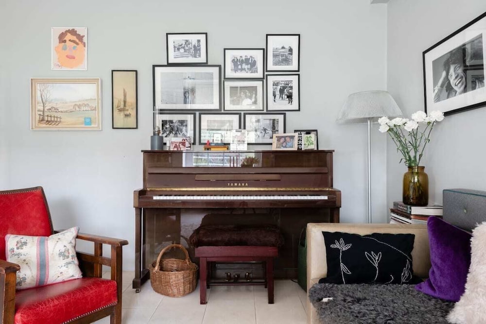 Фото The Maida Vale Retreat - Modern & Central 2bdr Apartment With Parking