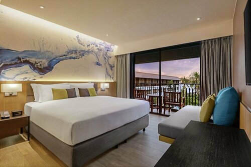 Гостиница DoubleTree by Hilton Phuket Banthai Resort