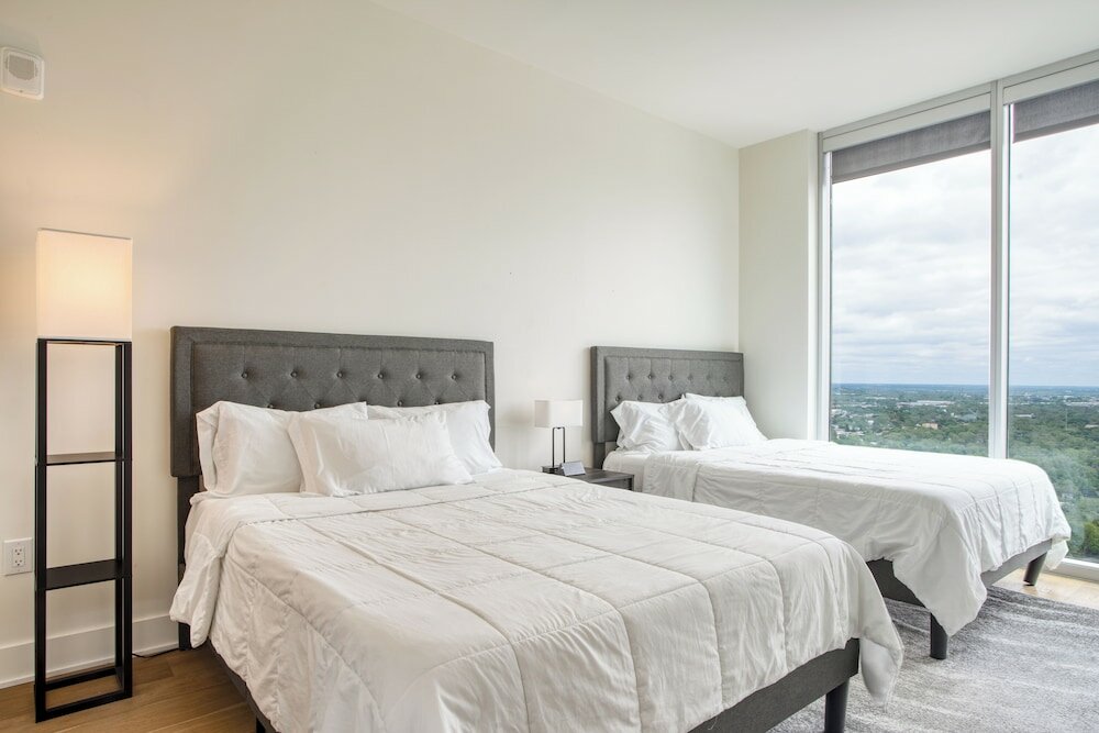 Фото City Limits by AvantStay