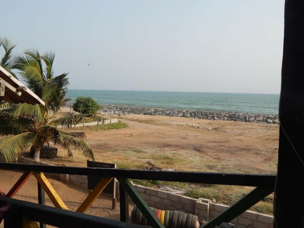 Фото Akomapa Village