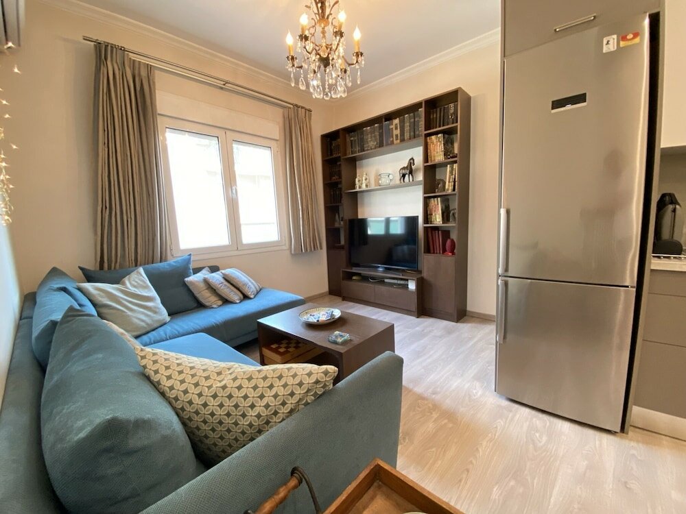 Фото A Skip Away from the Acropolis Museum