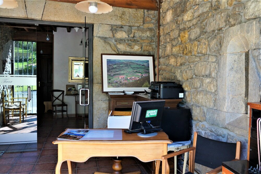 Фото Hotel Rural Palacio Fernández Heres