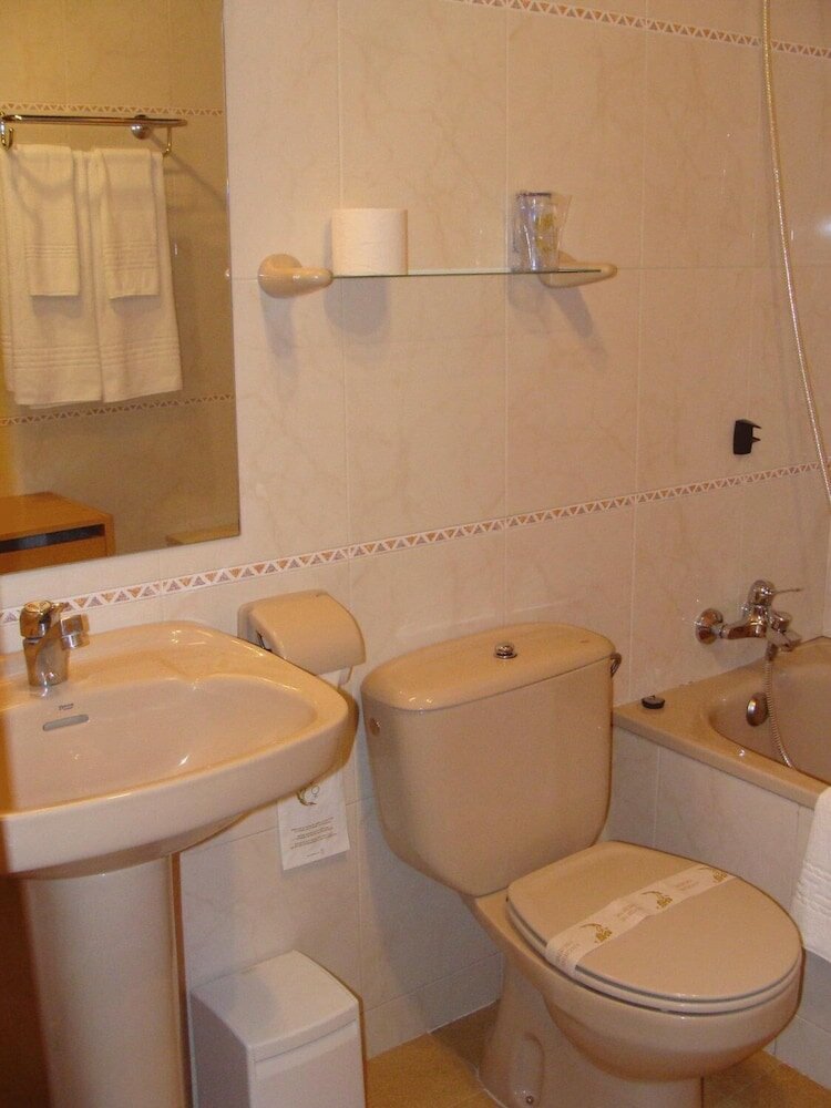 Фото Hostal El Bouquet