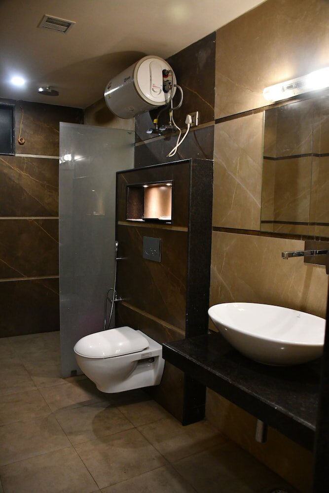 Фото Hotel Vibharaj Palace