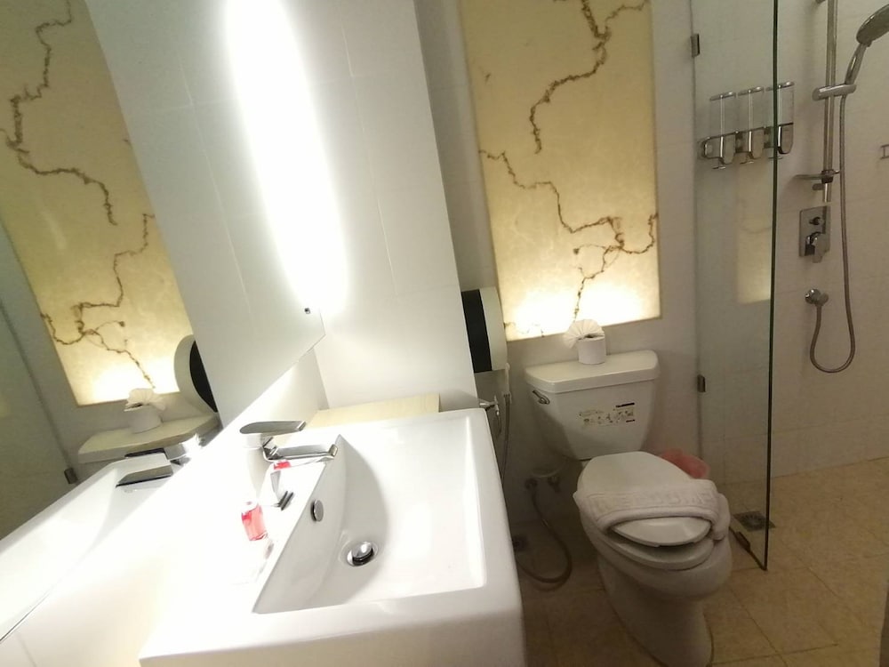 Фото Atlantis Condo Resort