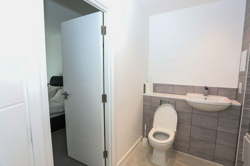 Фото Exquisite One Bed Apartment