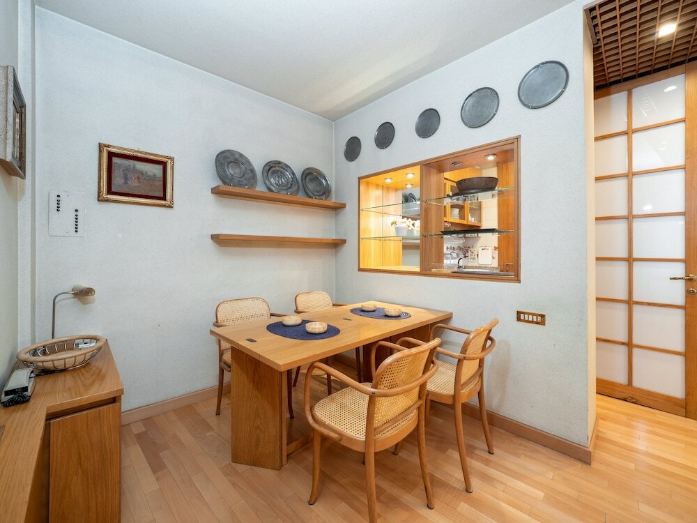 Фото Elegant Flat in Milan's Heart