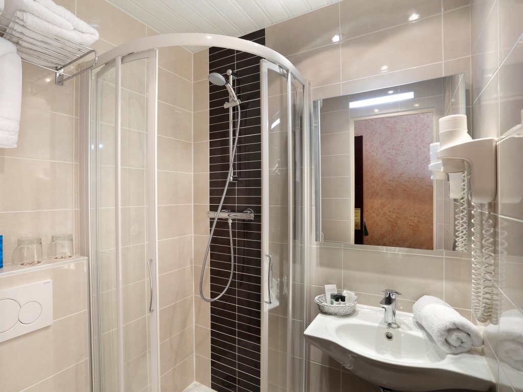 Фото Paix Republique Hotel