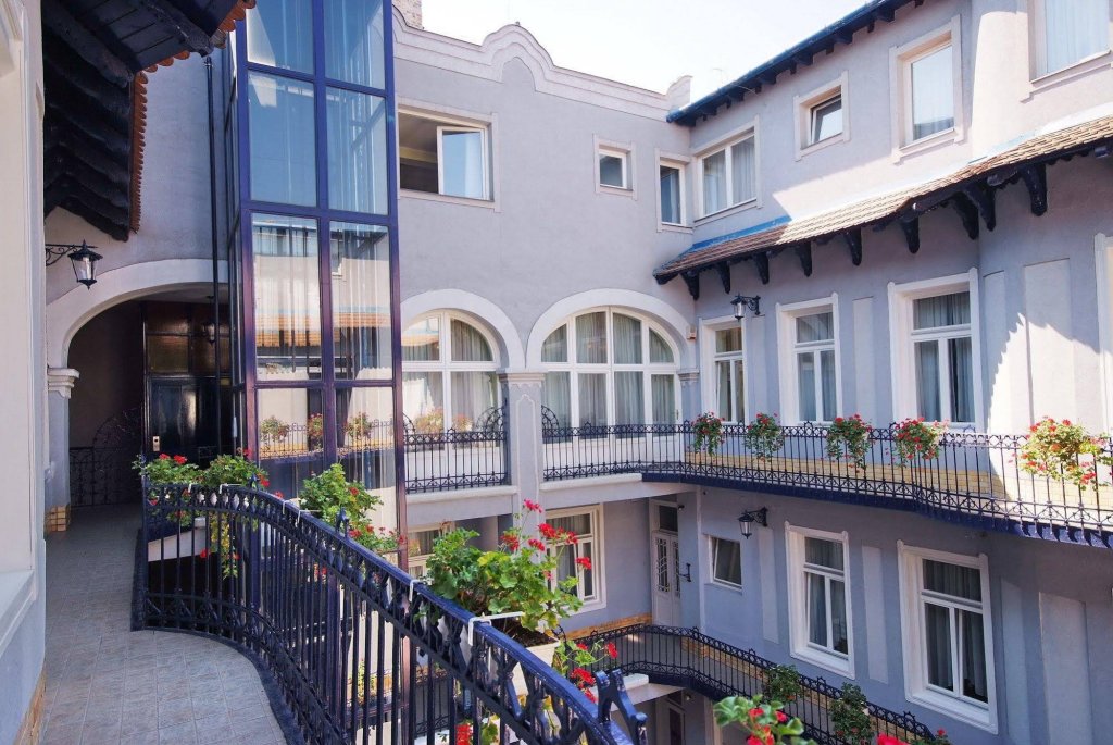 Фото Baross City Hotel