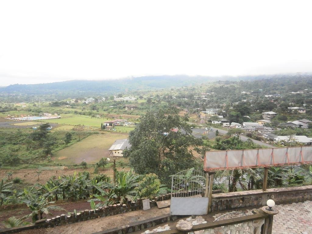 Фото The Lk Hotel at Bonadikombo