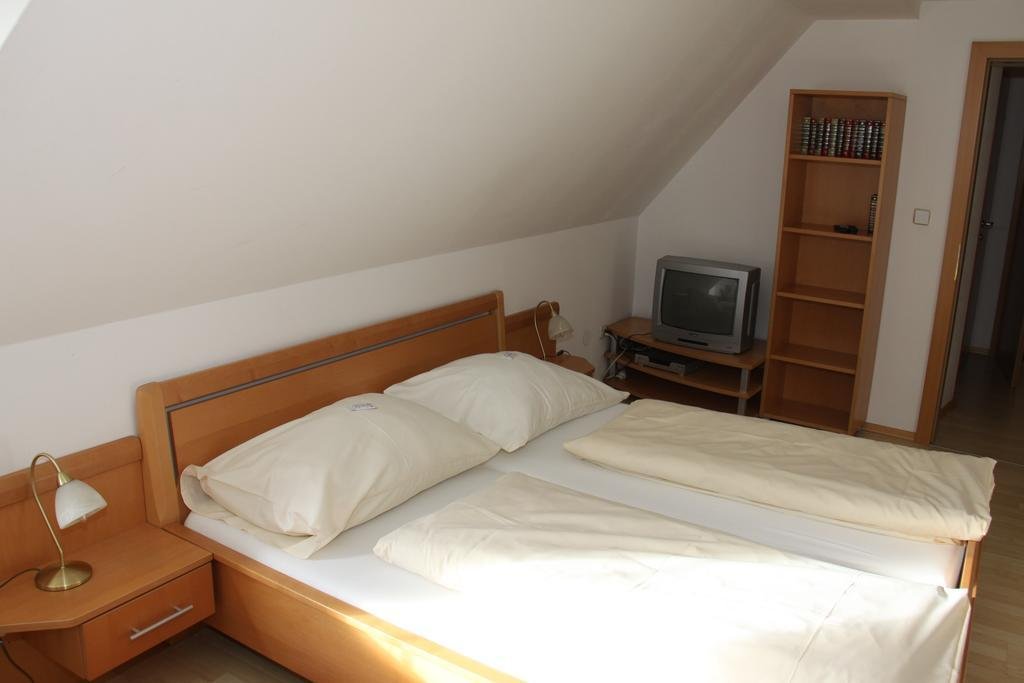 Фото Pension Jahrbacher