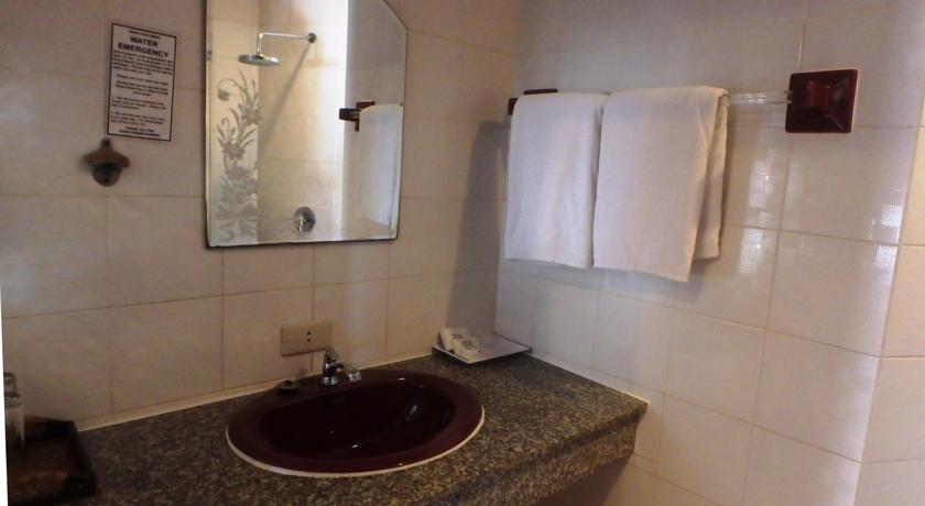 Фото Karon Cafe Inn