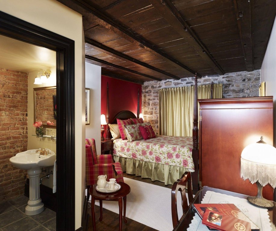 Фото Hotel Louisbourg