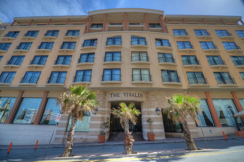 Фото Golden Tulip Vivaldi Hotel