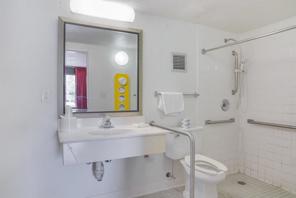 Фото Studio 6 Little Rock West