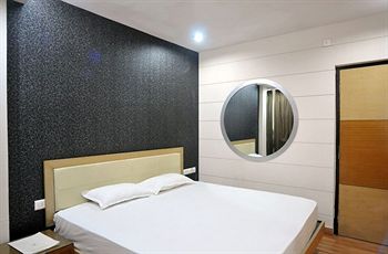 Фото Lee International