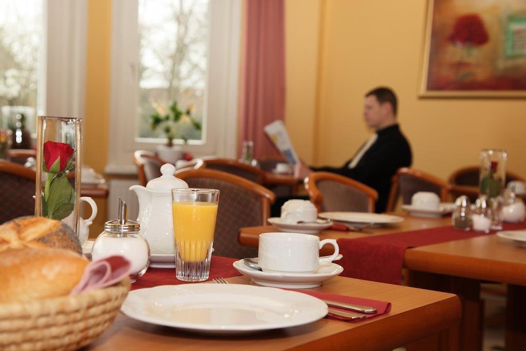 Фото Hotel an der Linah garni