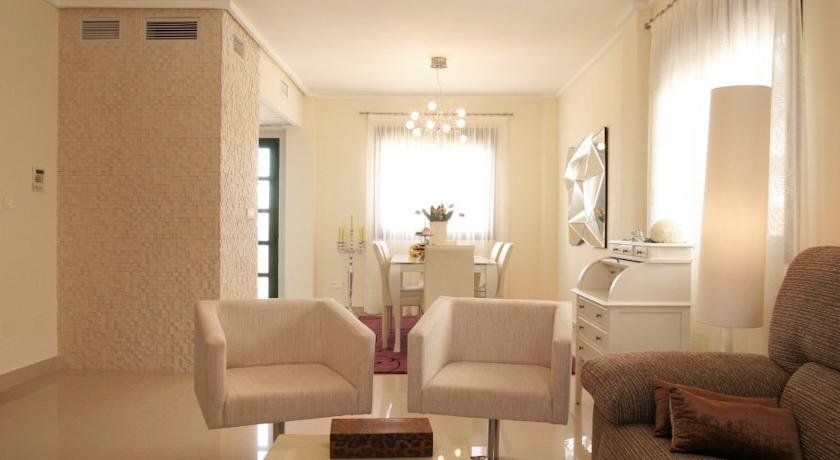 Фото Otaka Apartments