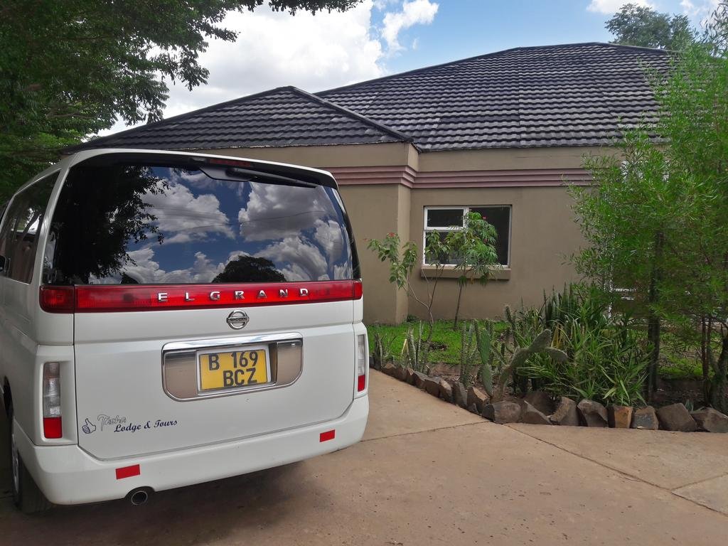 Фото Tasha Lodge