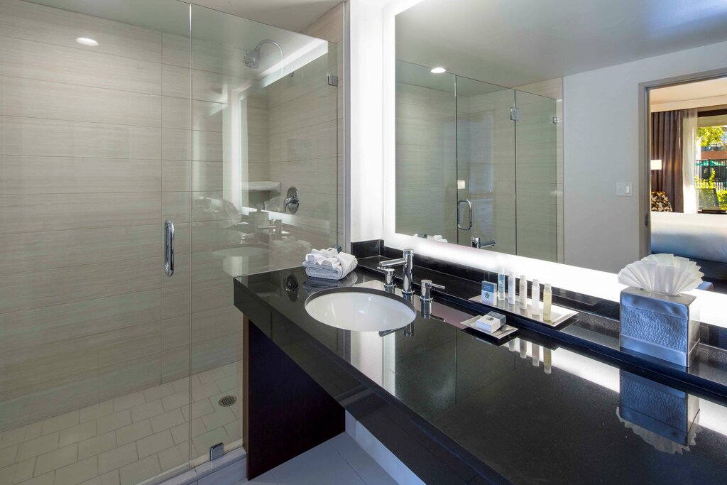 Hotel Doubletree by Hilton Newark - Fremont, State of California, photo