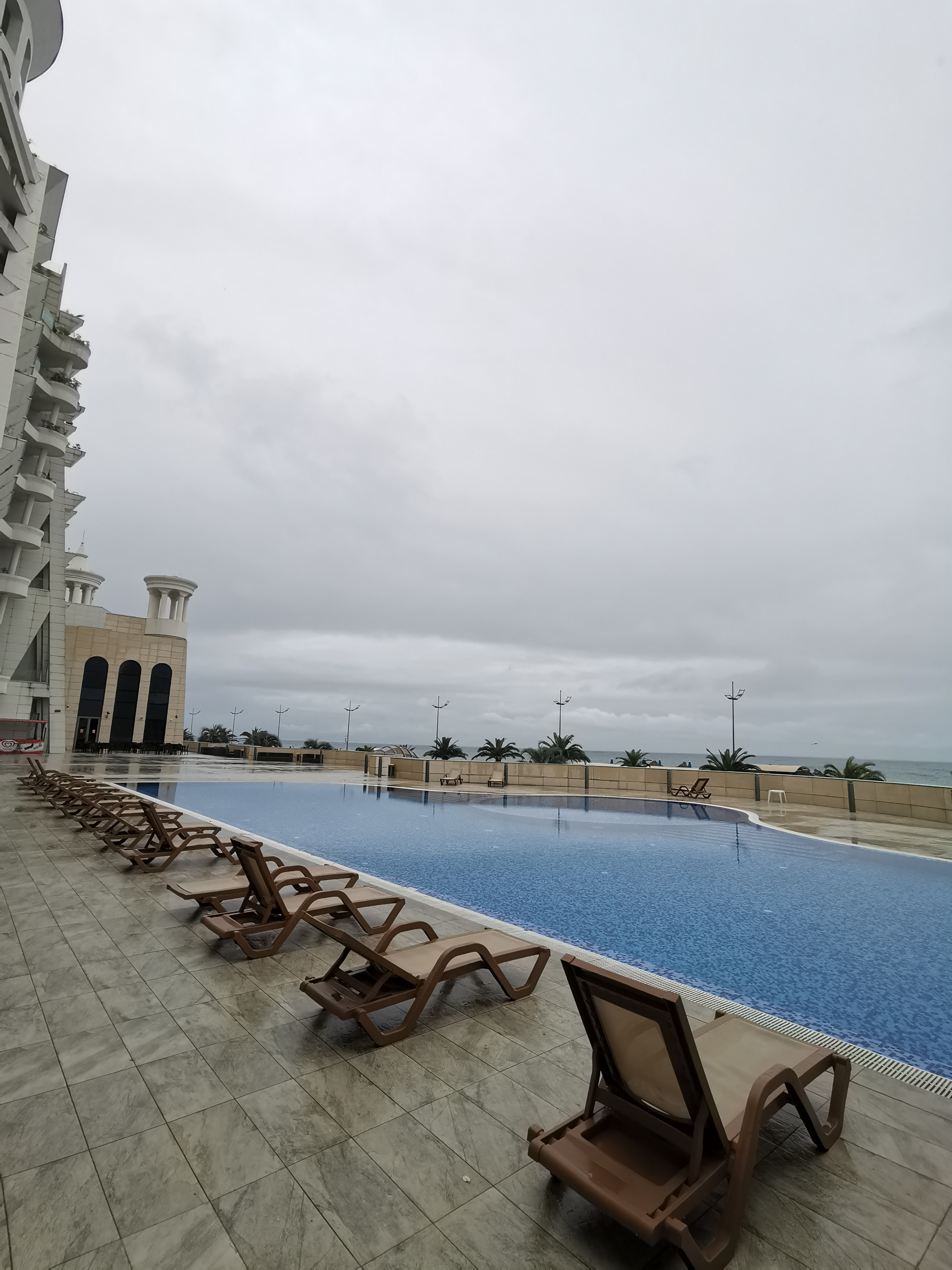 Фото The Grand Gloria Hotel