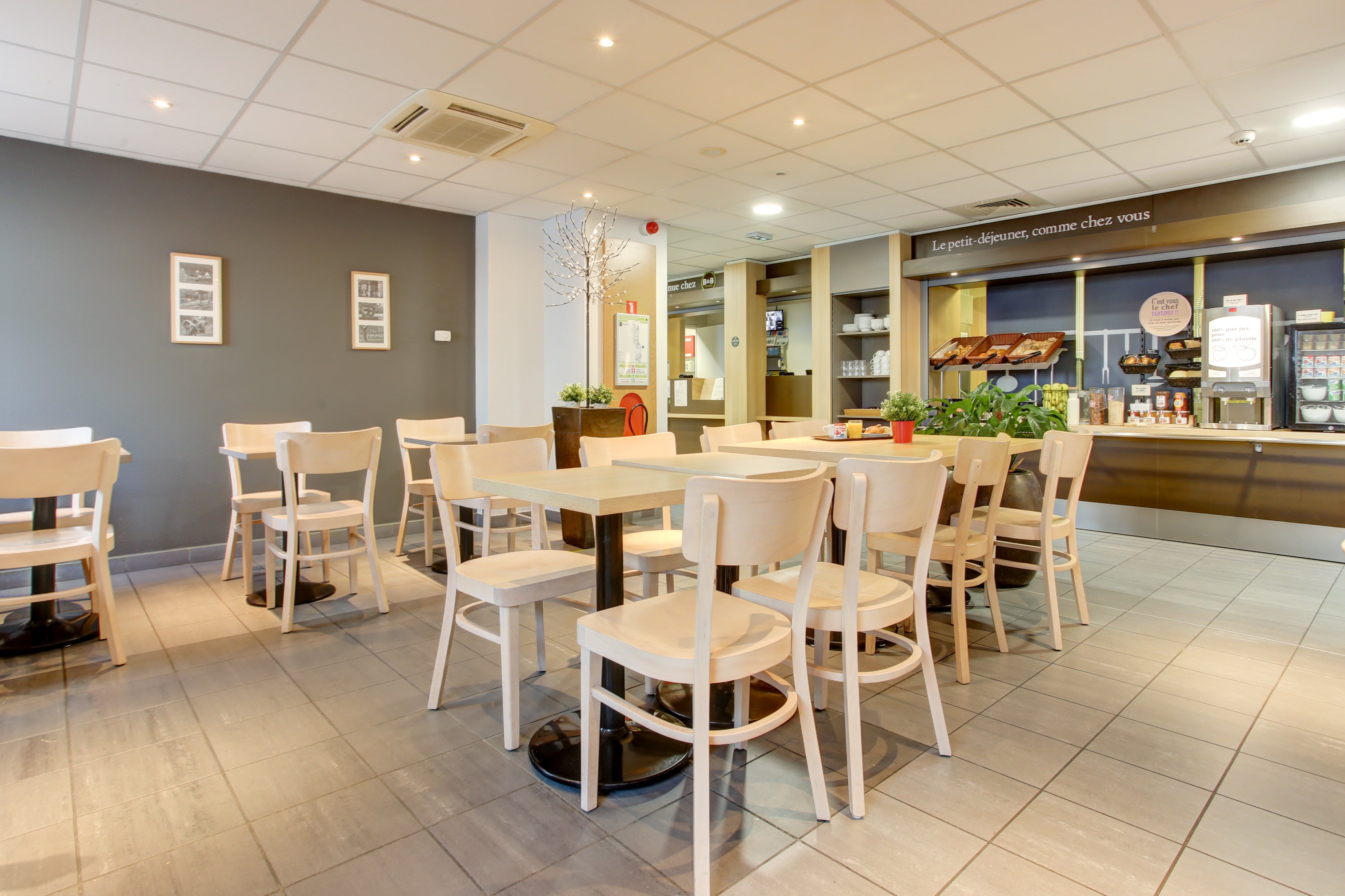 Фото B&b Hotel Reims Centre Gare