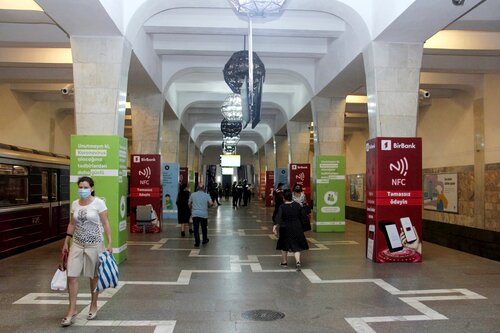 İnşaatçılar (Bakı, Abbas Mirzə Şərifzadə küçəsi, 168A), metro stansiyası