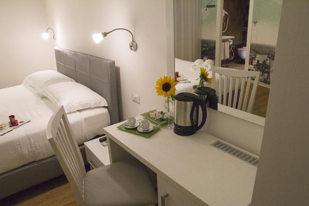 Фото Suites Farnese Design Hotel