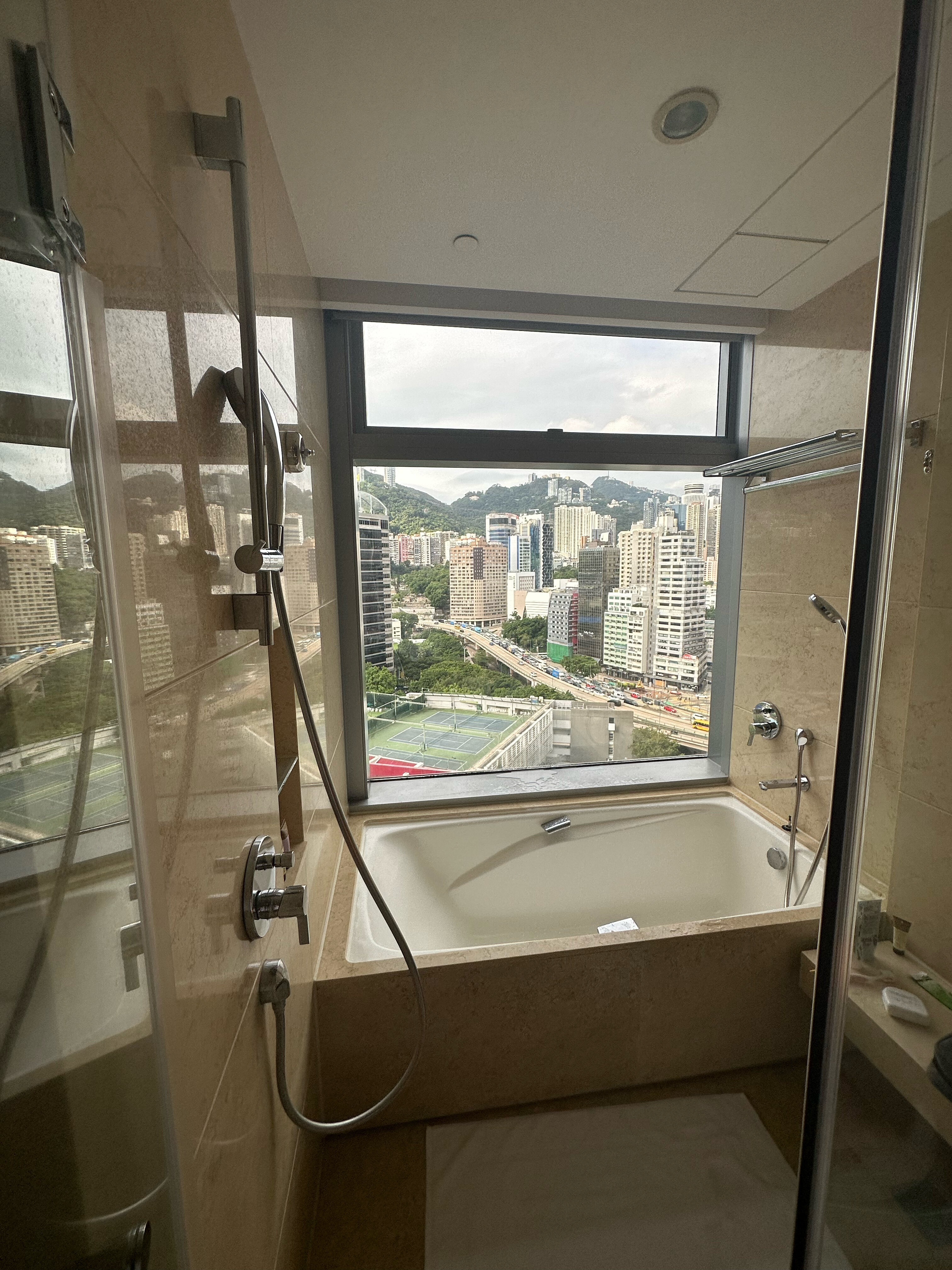 Фото Crowne Plaza Hong Kong Causeway Bay, an Ihg Hotel