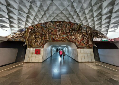 Technical University (Tbilisi, Merab Kostavas Street, 72A), metro station