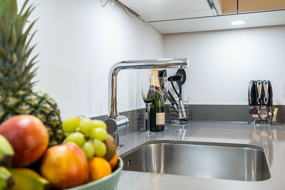 Фото Lak Serviced Apartments