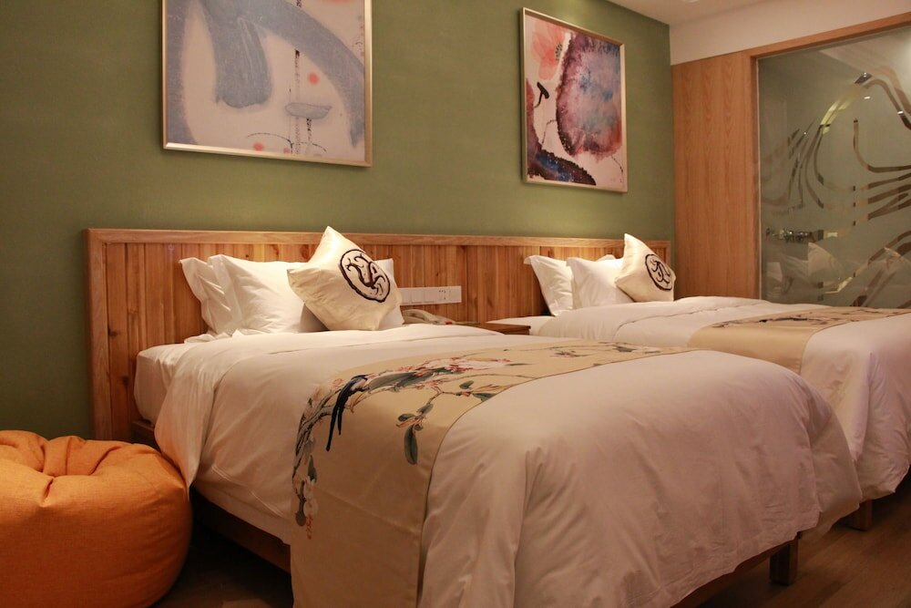 Фото Queshan Lake Arcadia Intl Resort