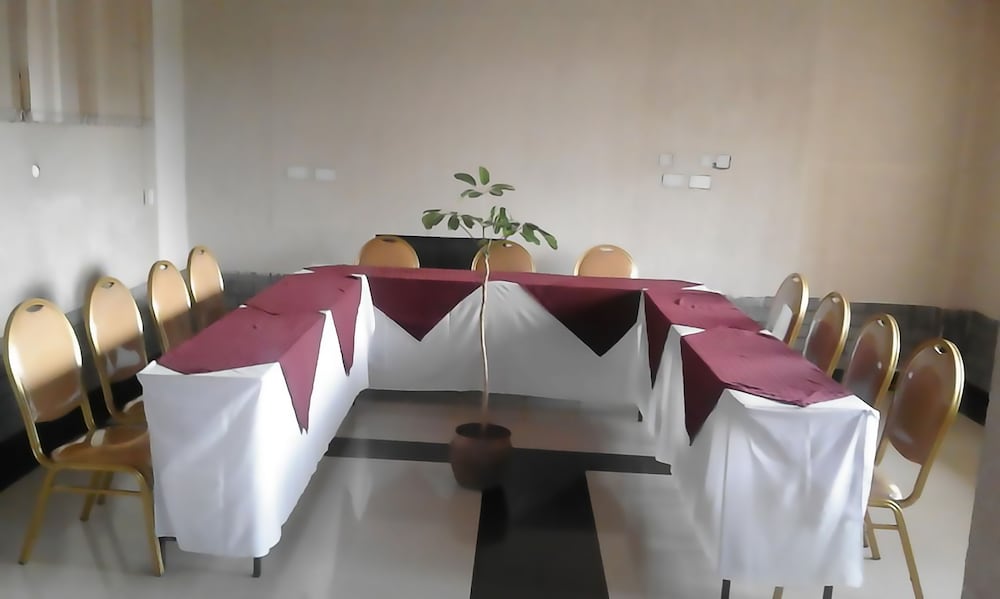 Фото Bison Hotel