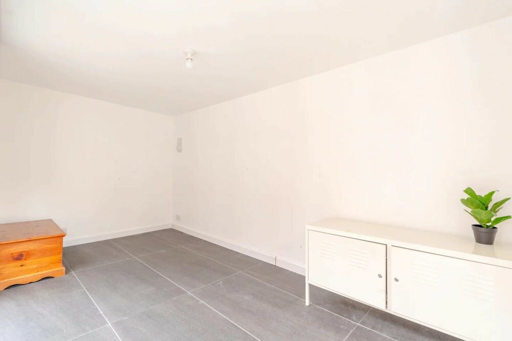 Фото Bright & Spacious 5bd House - Peckham