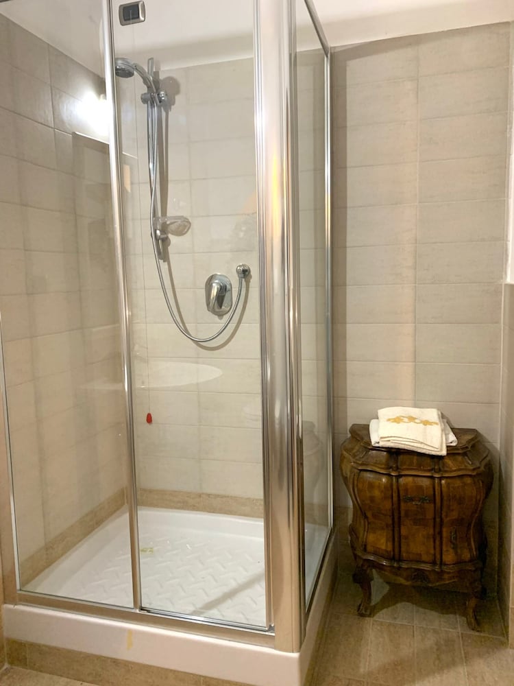 Фото Residenza Tritone a Fontana di Trevi