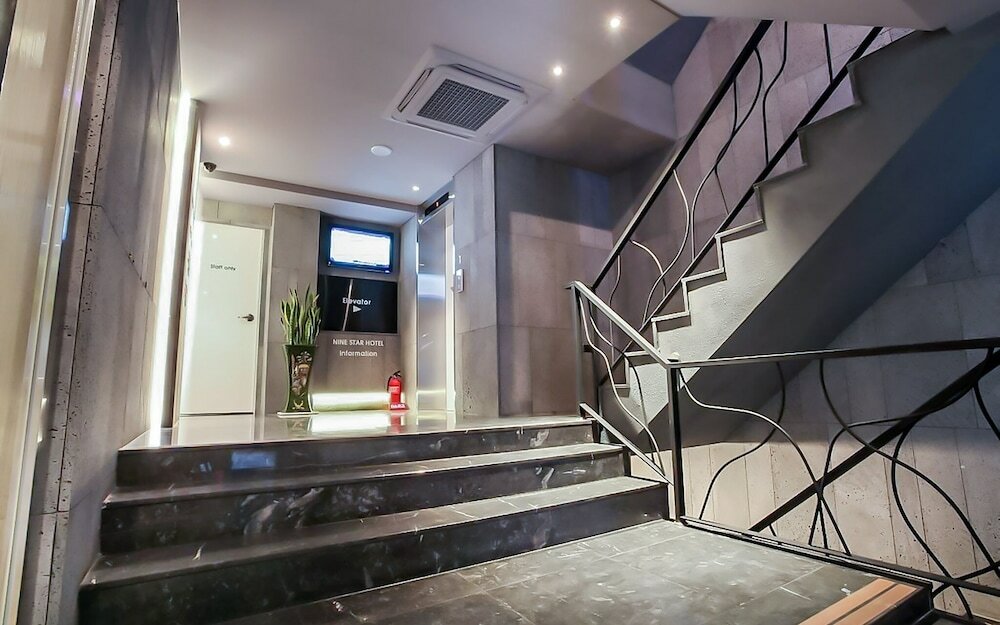 Фото Nine Star Hotel